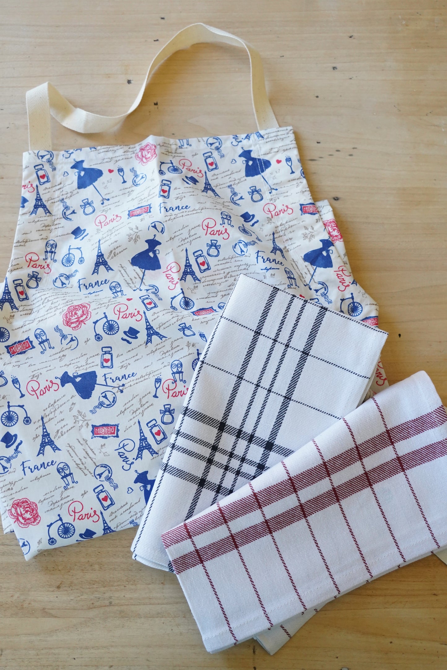 Sac á Salades - Paris Apron + Tea Towel Set