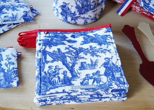 French Toile de Jouy | Oven Mitt
